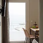 Selene Sea View Апартаменты